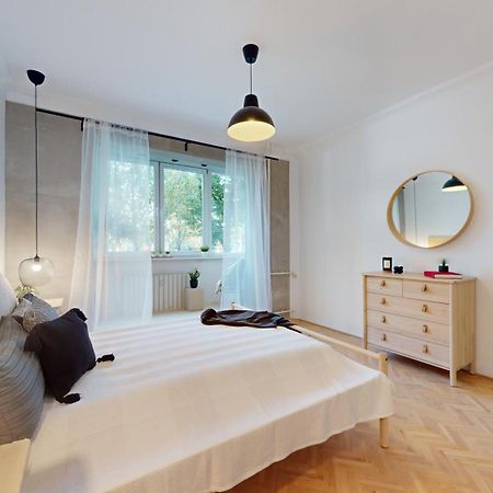 Modern 2 Bedroom Apt - Free Parking Bratislava Exterior photo